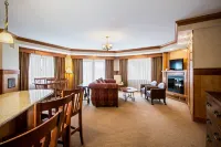 Crowne Plaza Lake Placid Отели в г. 