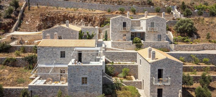 Trapela Limeni Luxury Suites Hoteles en Itilo