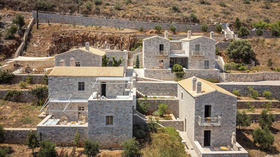 Trapela Limeni Luxury Suites