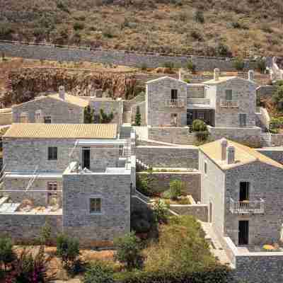 Trapela Limeni Luxury Suites Hotel Exterior