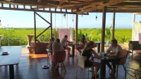 Villa F&B Hotels in Tierra Oscura