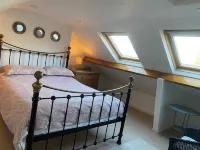 Demeter Cottage - balcony