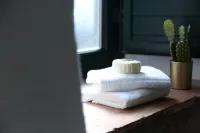 발코니가 있는 중앙 아파트