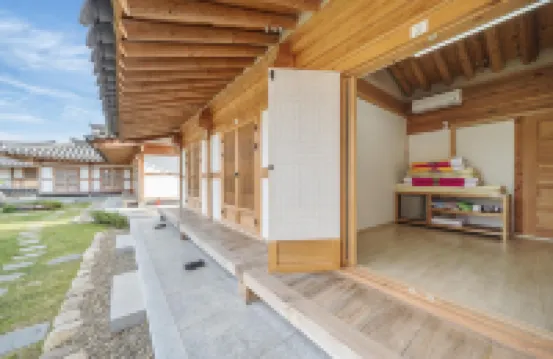 Gyeongju Wadamjung Hanok Pension Hoteles en Gyeongju