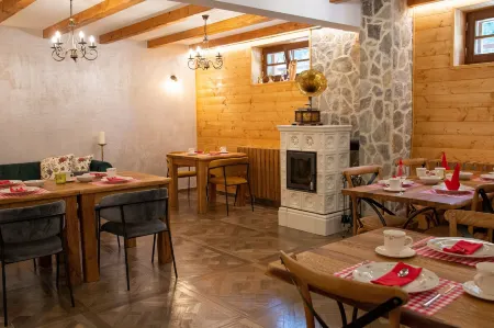 Boutique Villa Pearl of Plitvice, Plitvice Lakes Отели в г. Poljanak