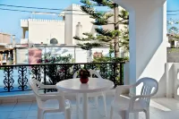 Captain Michalis Apartments - 750m from Kalamaki Beach Hotel di Theriso