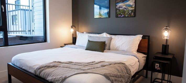 Birdies and Bears by Revelstoke Vacations Hotels in Revelstoke