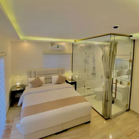 Eighth Wonders Hotel