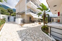 Barefoot Contessa Hotels in Moussata