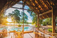 Chobe Safari Lodges Hotel di Kasane