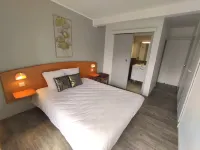 Kamea Club la Gironie Hotels in Turenne