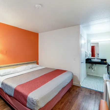 Motel 6 Greenville, TX