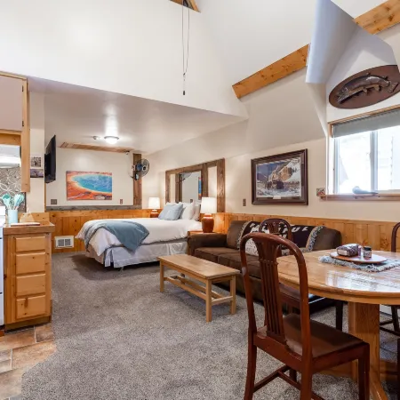 Ravens Heart Cabin