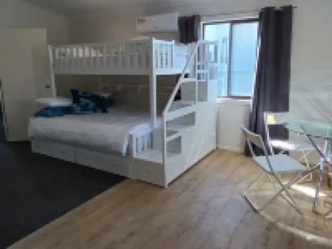 The Berri Bubble Lodge Hotels in Berridale