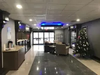 American Inn and Suites Ferndale Hotels in Hazel Park