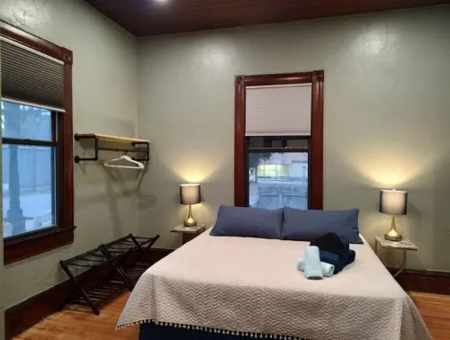 Majestic Palms-A 1933 Restoration-Walk2Everything!