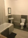 The Castle Lodge Hotel di Tredegar