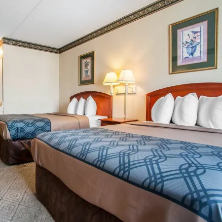 Rodeway Inn & Suites Milwaukee Airport
