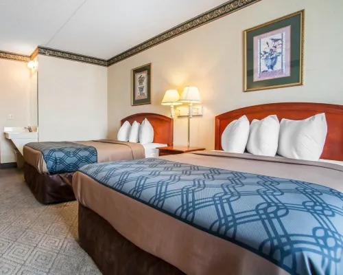 Rodeway Inn & Suites Milwaukee Airport