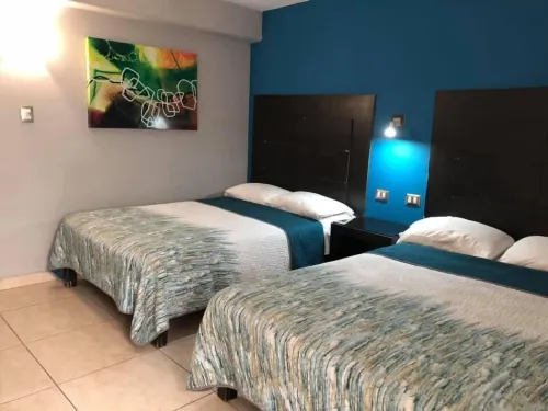 Hotel Flores - 2-Star