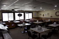 Hidden Lake Resort Hotels in Tom Township