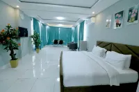 Cereno Homes Keta Hotel dekat Fort Prinzenstein, Keta