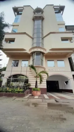 Hotel New Park Отели в г. Джорхат