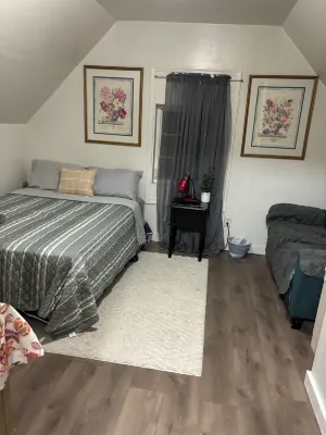 Ms P Place Hotel a Irondequoit