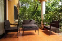Anona Guesthouse Hotels near Poor Calzón Beach