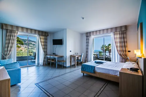 Aregai Marina Hotel & Residence Hotels in Pompeiana