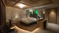 Hotel Weiher Green Lake Hotels in Chienes
