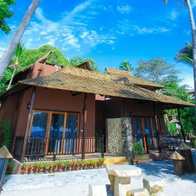 Koh Tao Beach Club Hotels near Mae Haad Beach