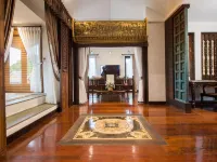 Shinnabhura Historic Boutique Hotel Hotels near Chan Palace