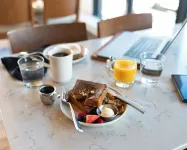 歐克萊爾希爾頓逸林利斯莫爾飯店 - 早餐