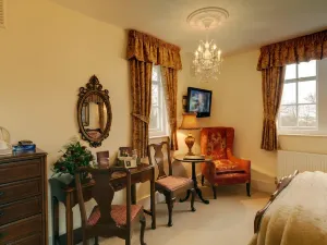 Saltcote Place