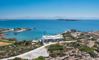 Martineli Residence - A Beachfront Estate