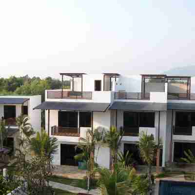 Oasis Garden & Pool Villa at VIP Resort Hotel Exterior
