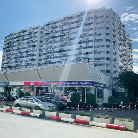 Muangthongthani Rental/Khun Dan