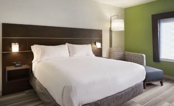Holiday Inn Express & Suites CANTON by IHG