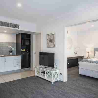 Marina Hotel Rooms