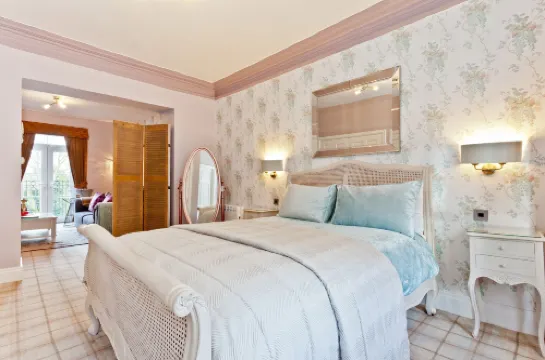 Bowness Bay Suites