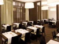 Hotel Thalmair Hotels near Hadern
