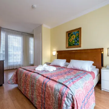 Hotel Churchill Отели рядом с достопримечательностью «Парк Ла Гранж»