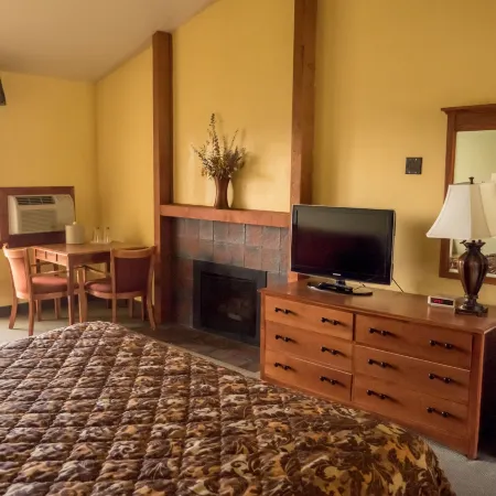 Western Holiday Lodge