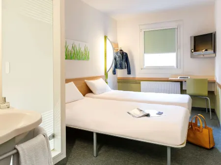Ibis Budget Lyon Gerland Отели в г. Пьер-Бенит