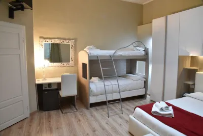 Antico Hotel Moderno Hotels near Spiaggia Sotto Piazza Bovio