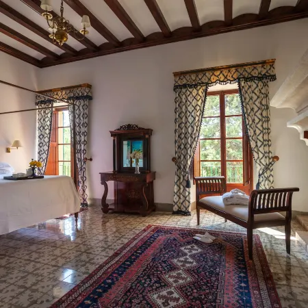 Hotel Llenaire
