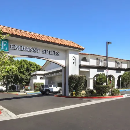 Embassy Suites by Hilton Palm Desert