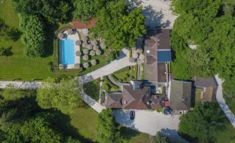 Chateau des Ayes - Chambres & Suites