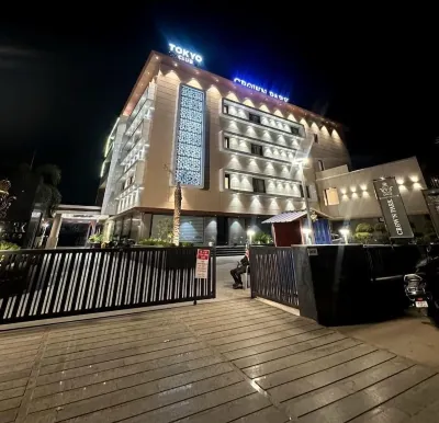Crown Park Luxury Hotel Hotels near Om Arts